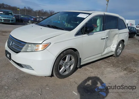 2013 Honda Odyssey Touring/Touring Elite из США, поврежденный, VIN 5FNRL5H96DB061472